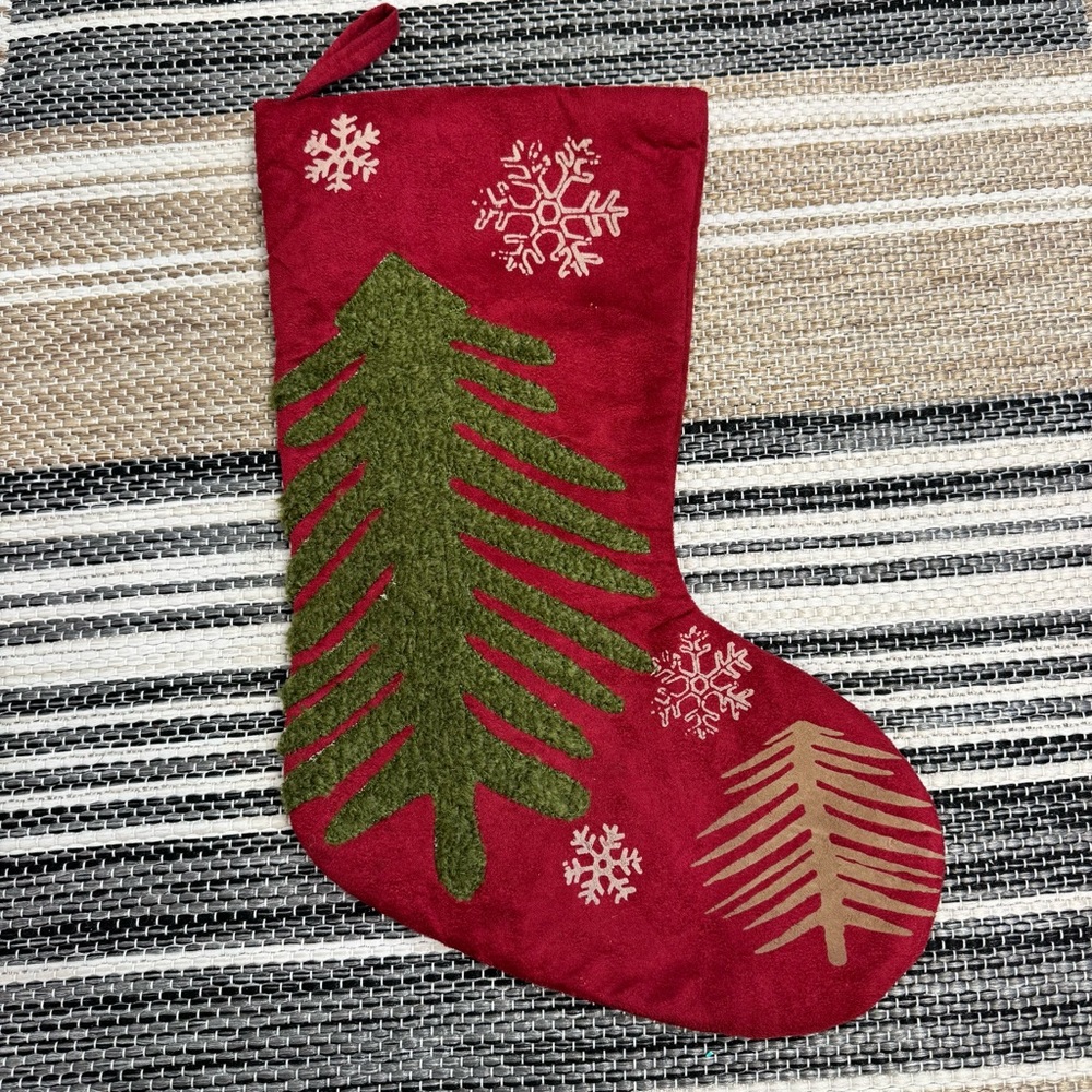 Dan Dee Collector’s Choice Holiday‎ Christmas Stocking Red Green Trees Snowflake